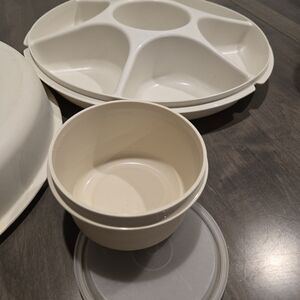Tupperware Vintage vegetable and dip container with lid.